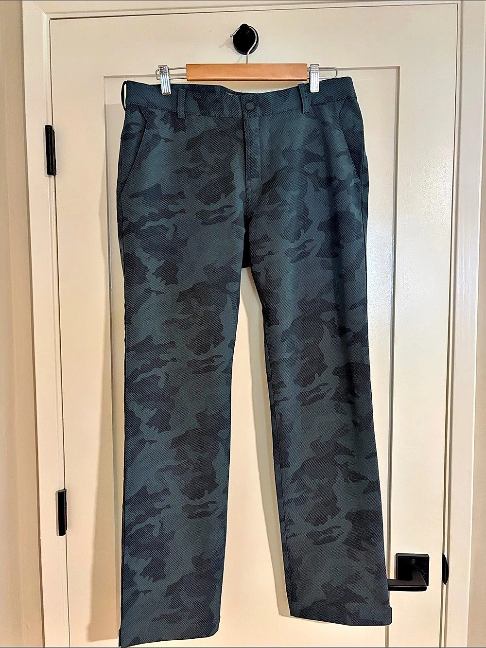 Nike Par 5 Dri-FIT Slim Golf Trousers Camo Pants in Black & Gray